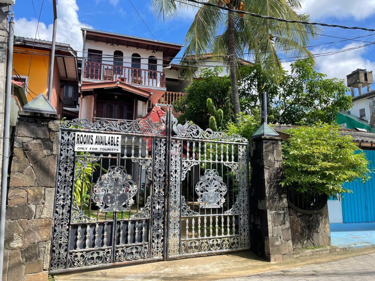 Flamingo Guest House Unawatuna Exteriör bild