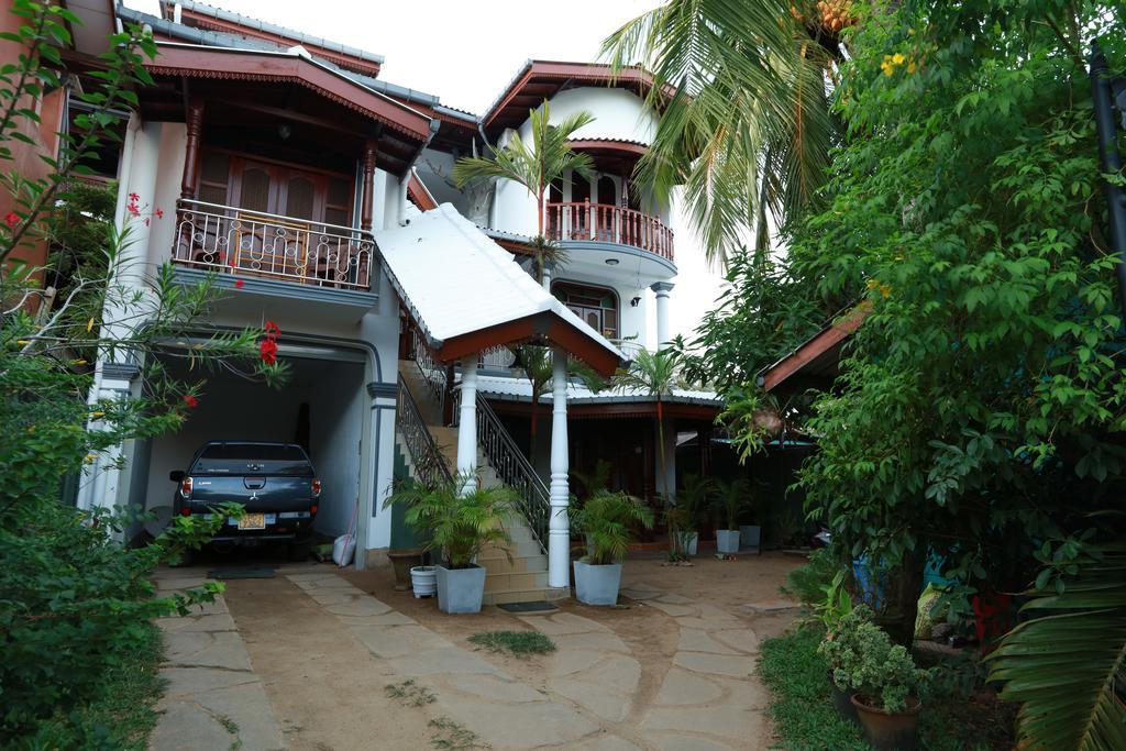 Flamingo Guest House Unawatuna Exteriör bild
